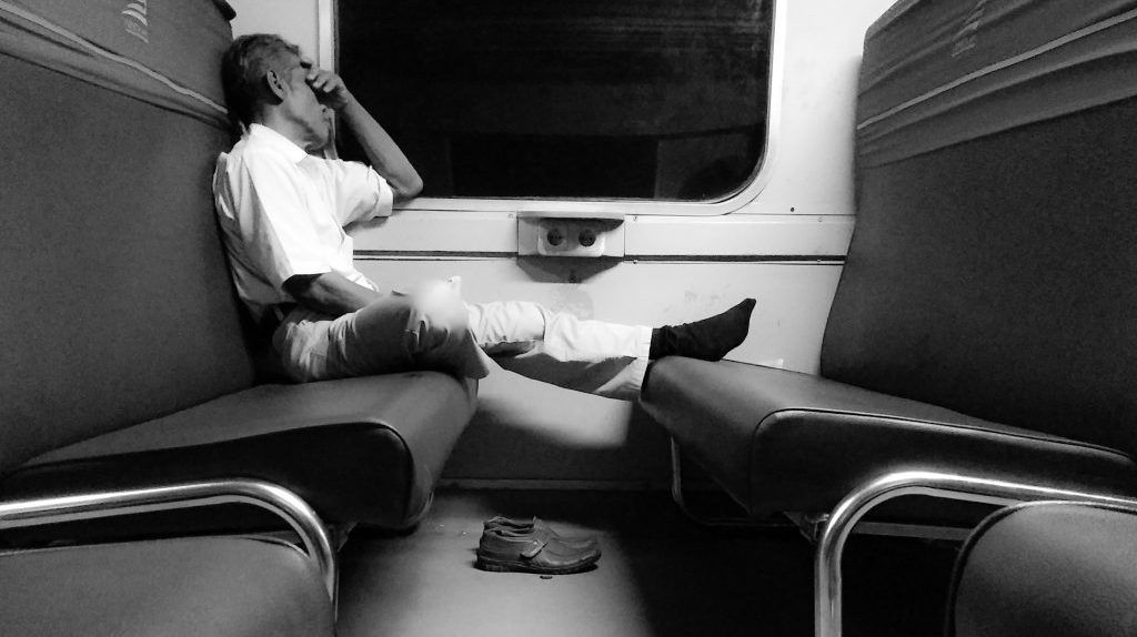 Fotografi Jalanan di Kereta Api